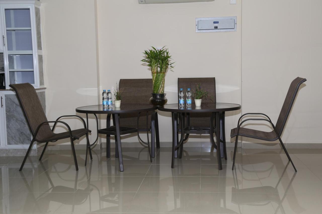 Jarzez Hotel Apartments Al Hail Seeb Extérieur photo