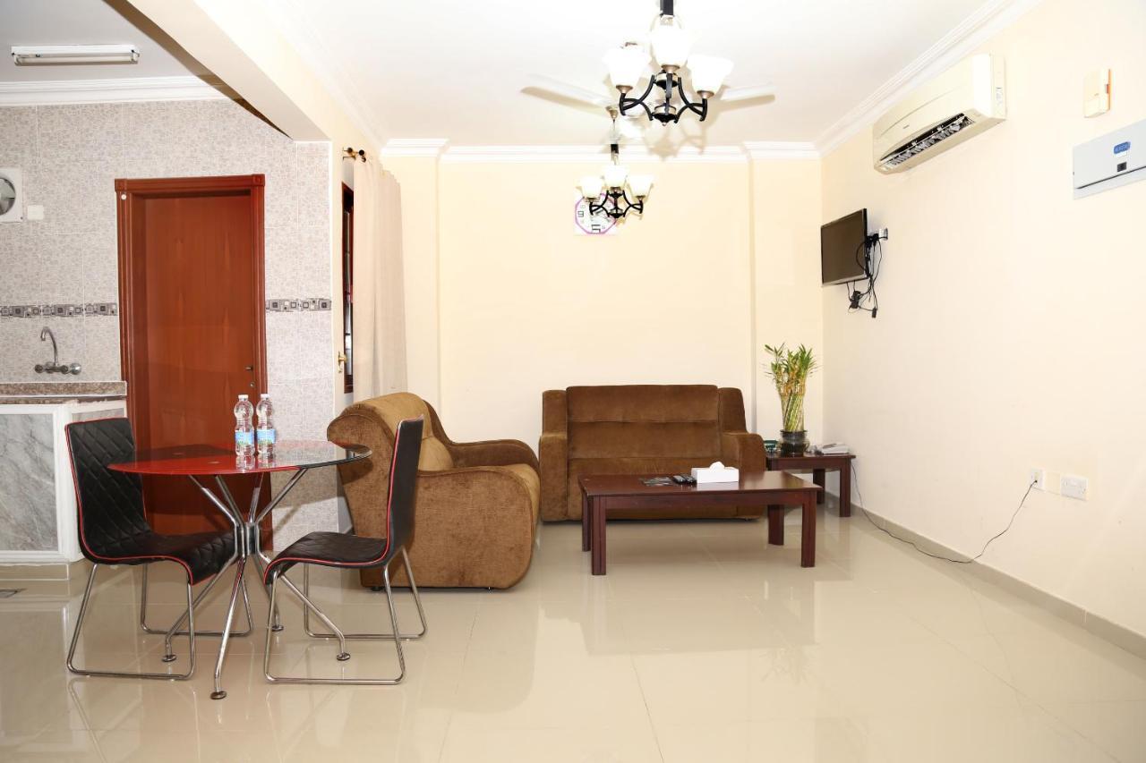 Jarzez Hotel Apartments Al Hail Seeb Extérieur photo