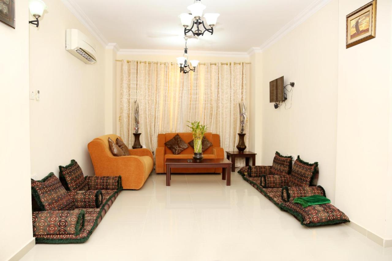 Jarzez Hotel Apartments Al Hail Seeb Extérieur photo