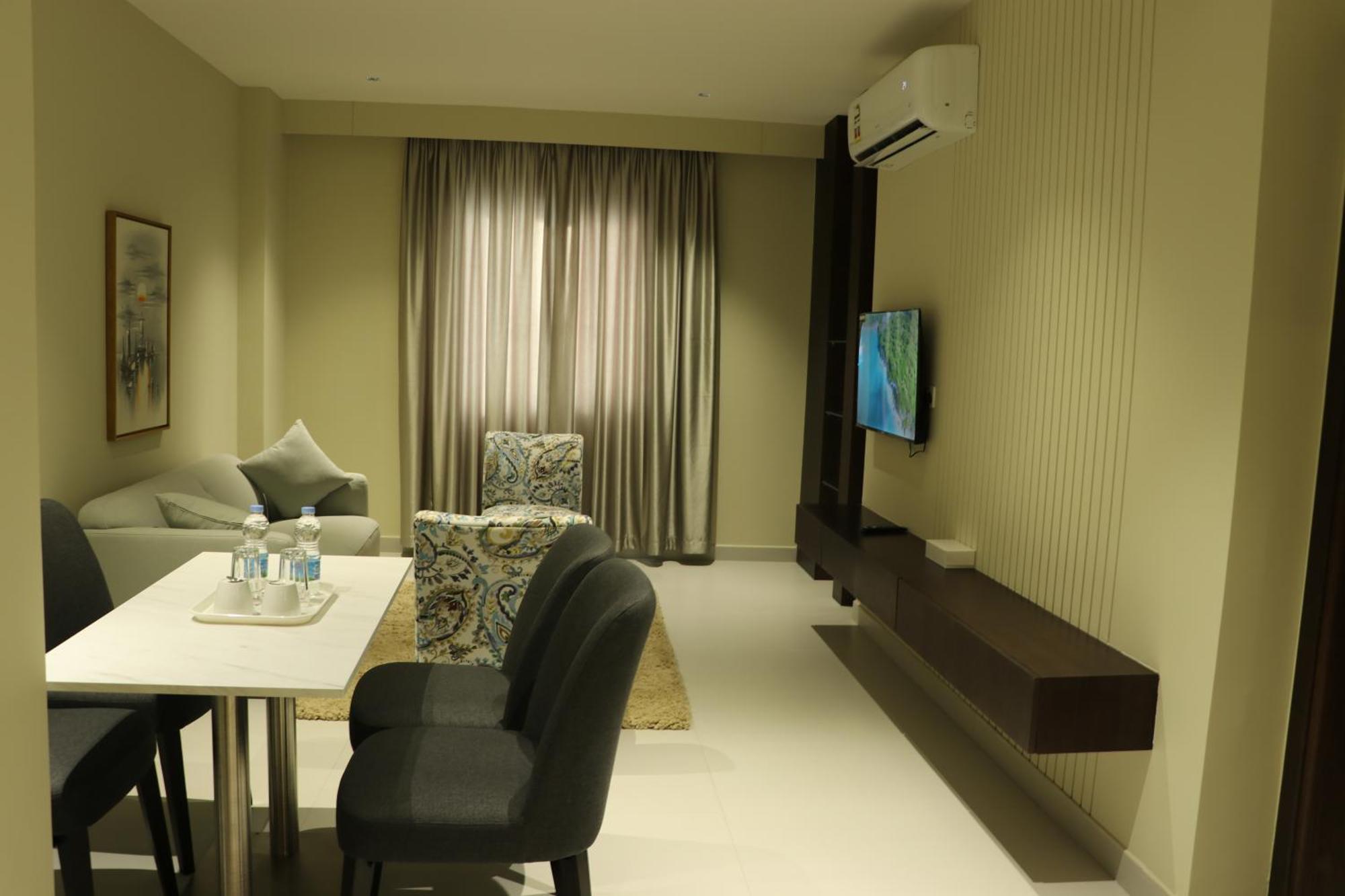Jarzez Hotel Apartments Al Hail Seeb Extérieur photo