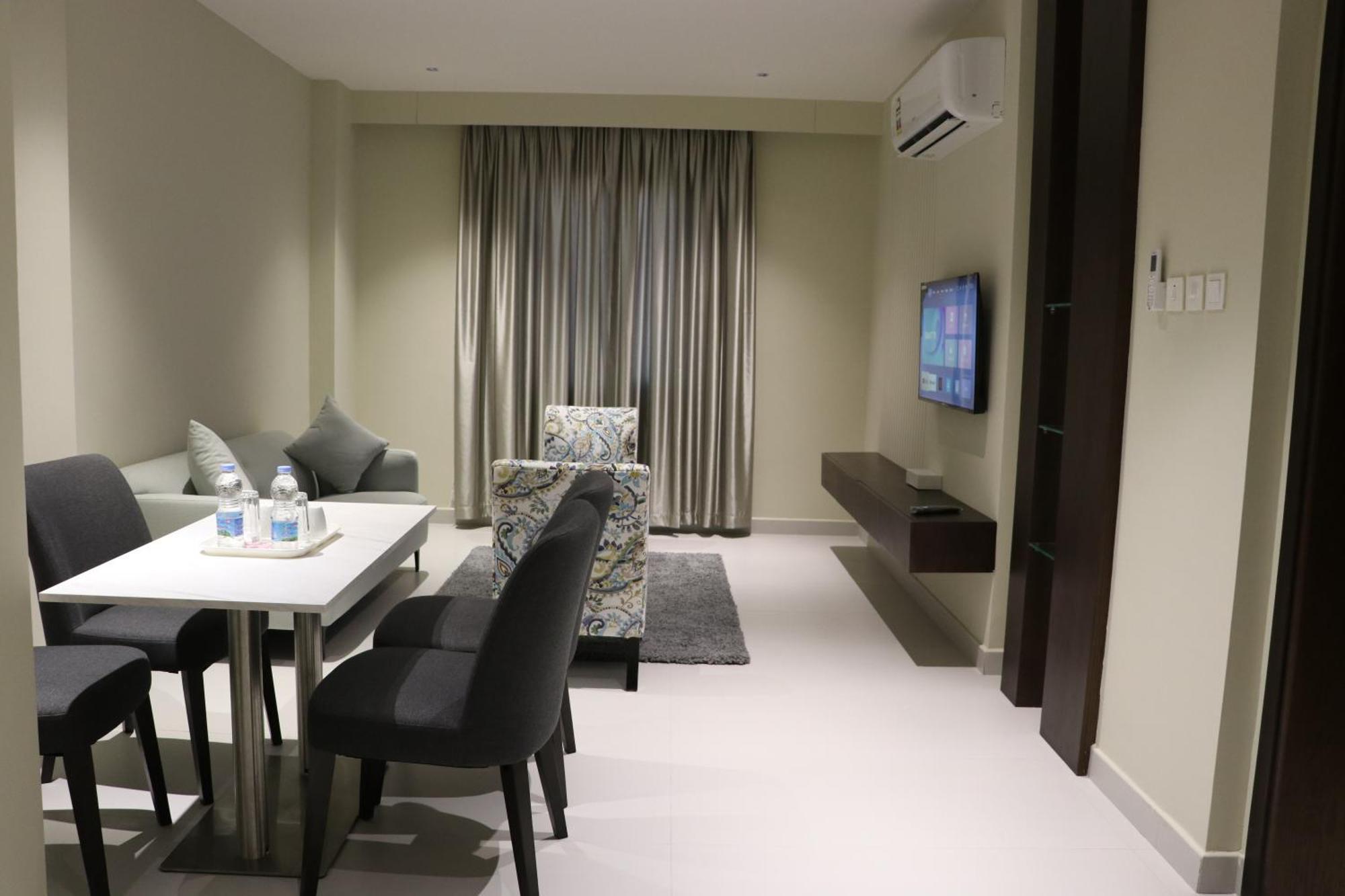 Jarzez Hotel Apartments Al Hail Seeb Extérieur photo