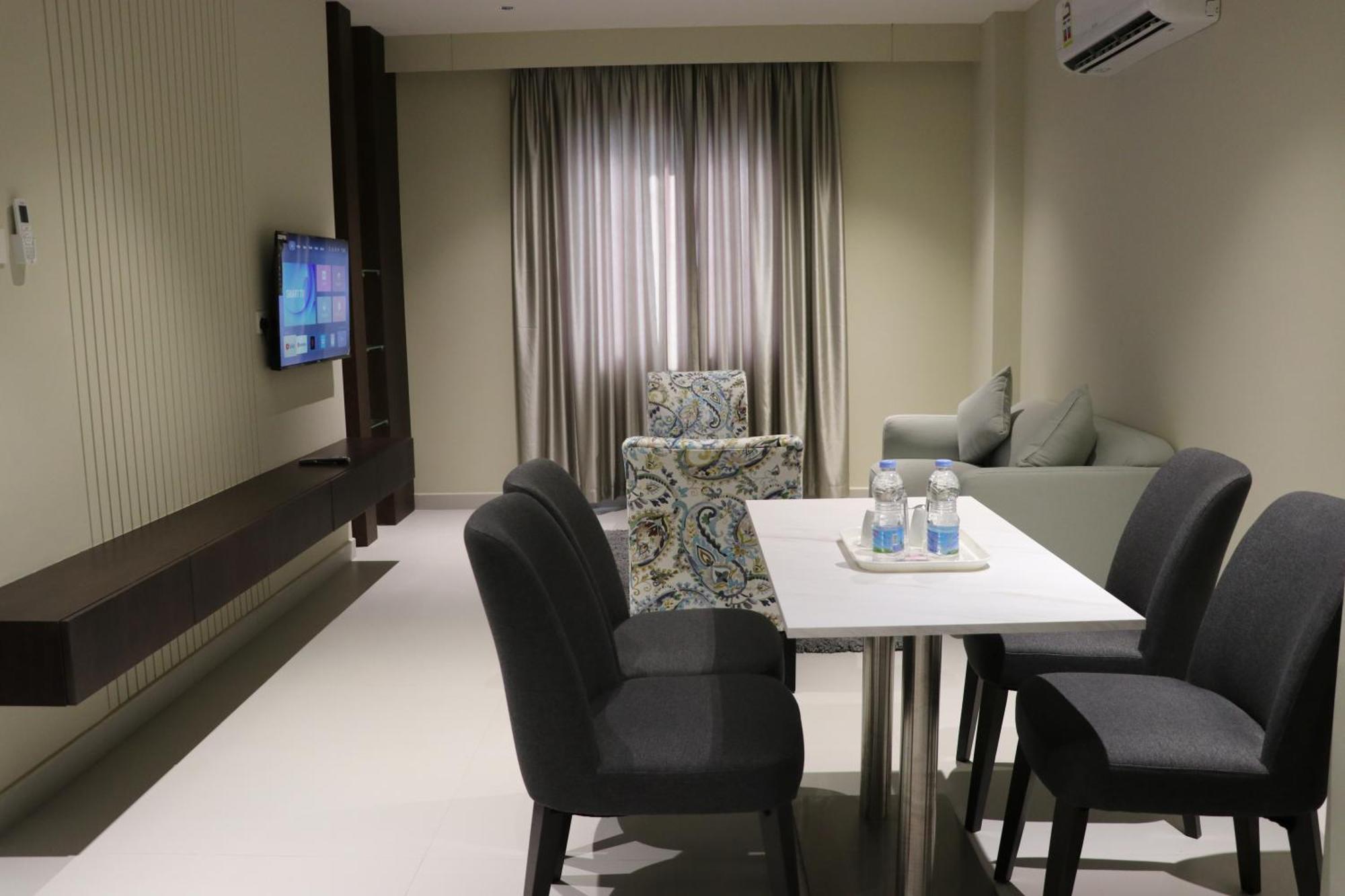 Jarzez Hotel Apartments Al Hail Seeb Extérieur photo