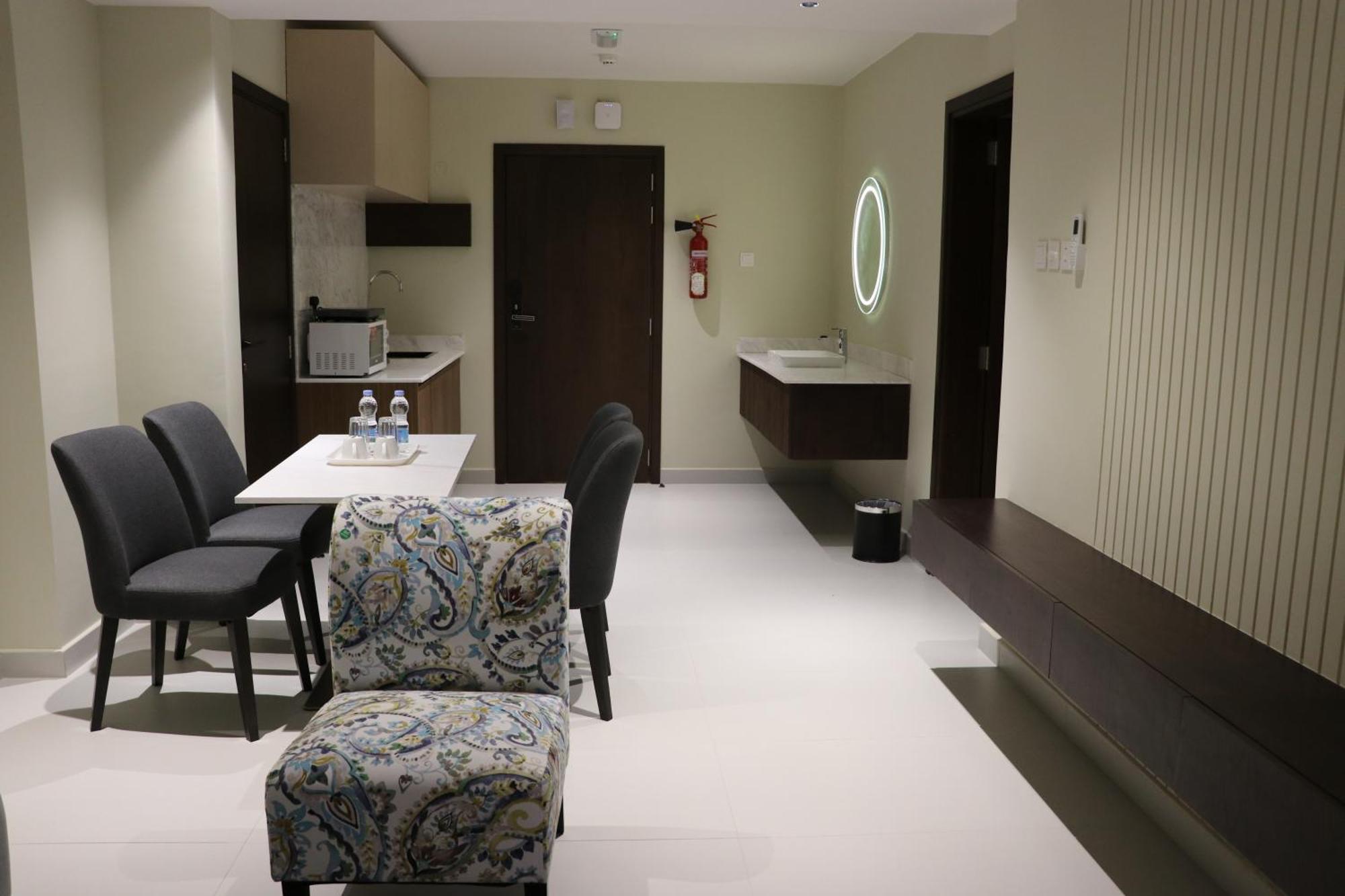 Jarzez Hotel Apartments Al Hail Seeb Extérieur photo